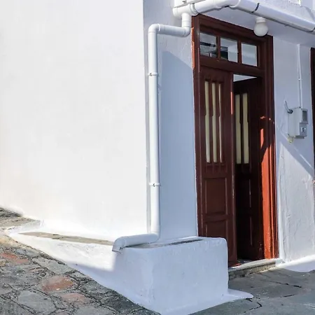 Kır Evi Ninas Glossa